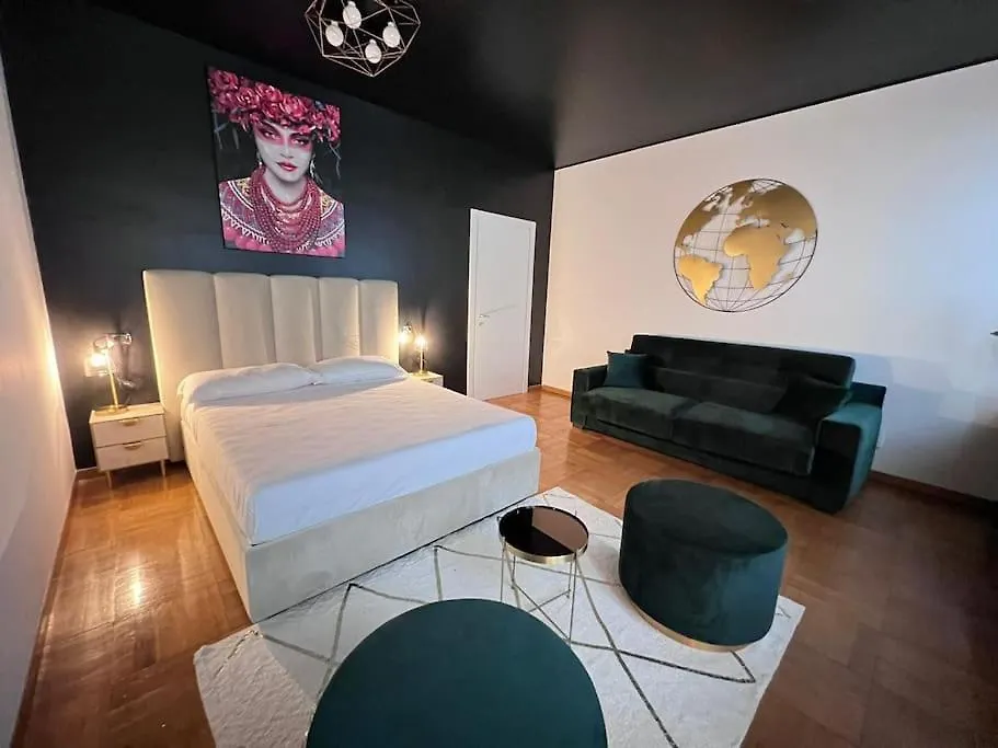 Luxury Suite With Terrace Near Arco Della Paces kontakt