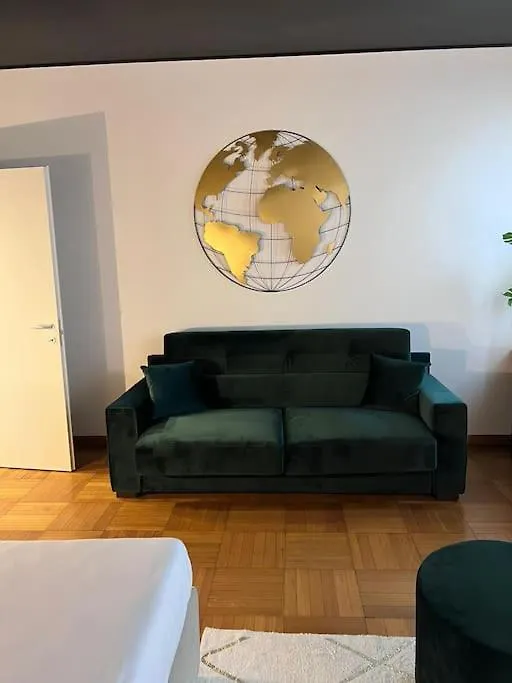 Lägenhet Luxury Suite With Terrace Near Arco Della Pace Milano